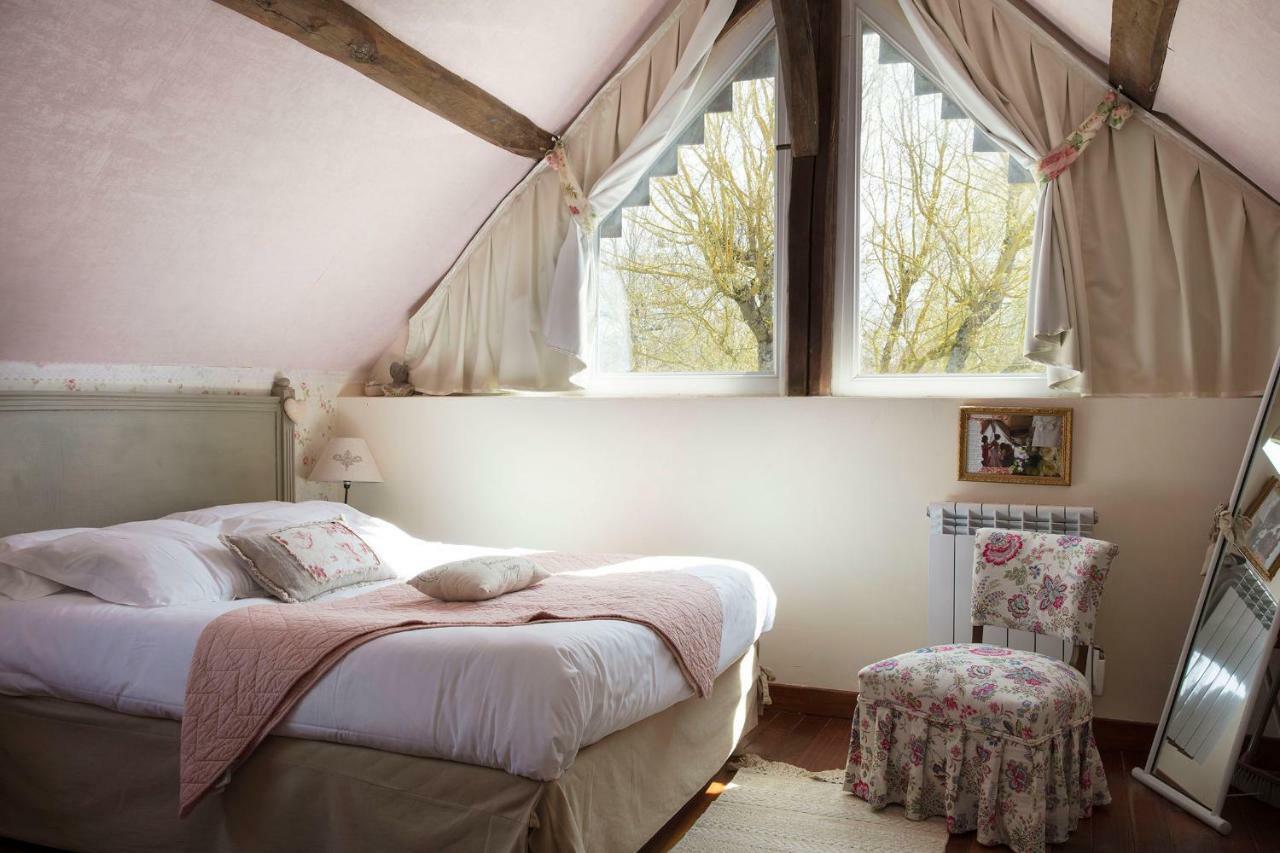 Maison D'Hotes A L'Ombre Bleue Mittainville Buitenkant foto