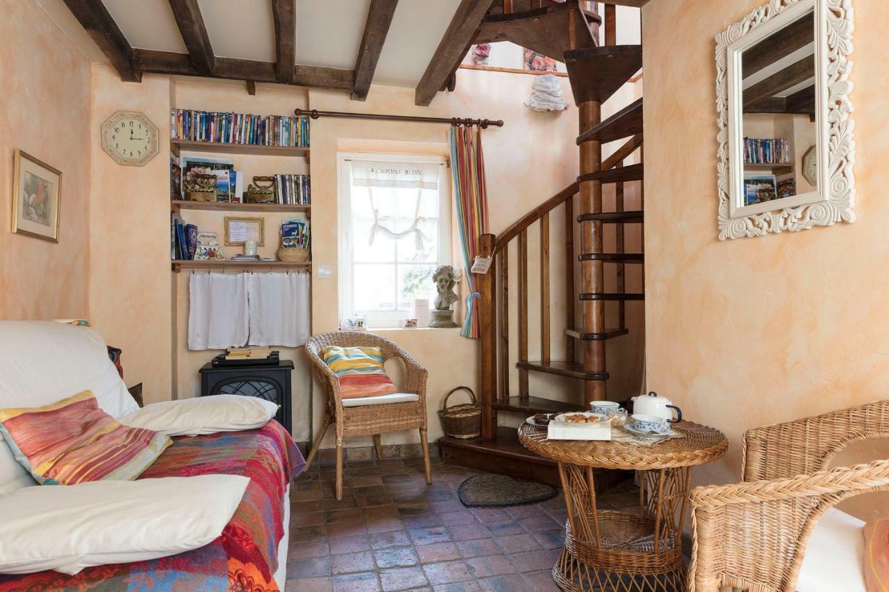 Maison D'Hotes A L'Ombre Bleue Mittainville Buitenkant foto